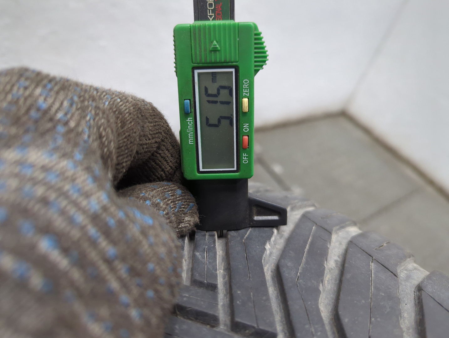 Шины комплект (4 шт.)