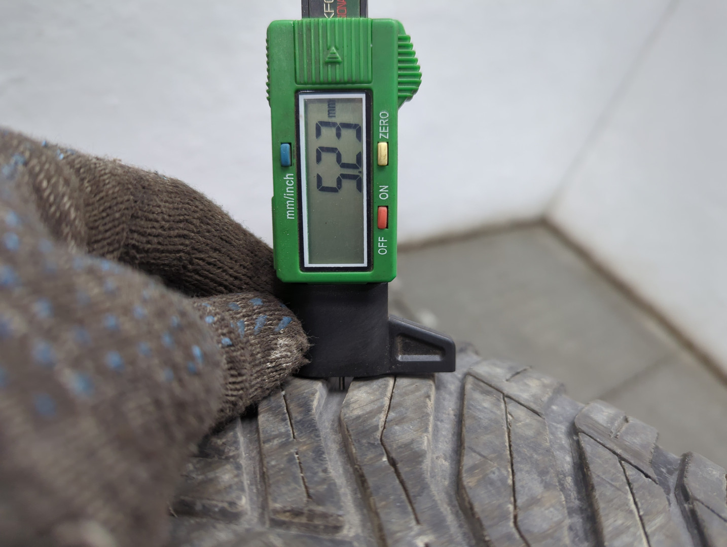 Шины комплект (4 шт.)