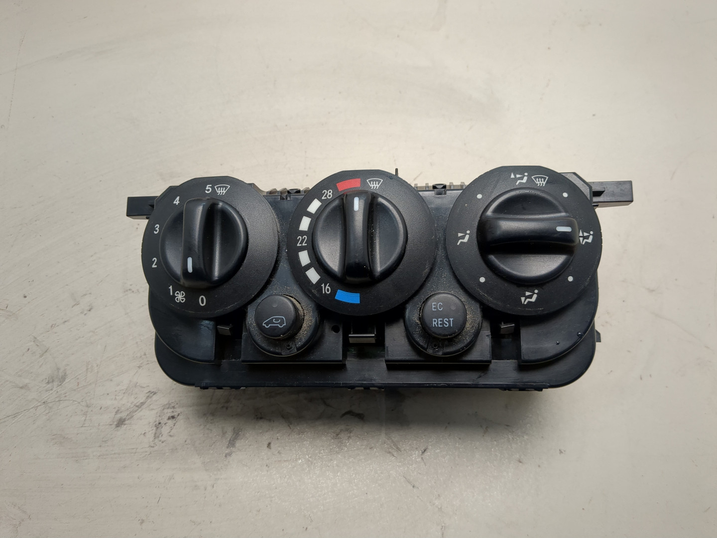 Переключатель отопителя