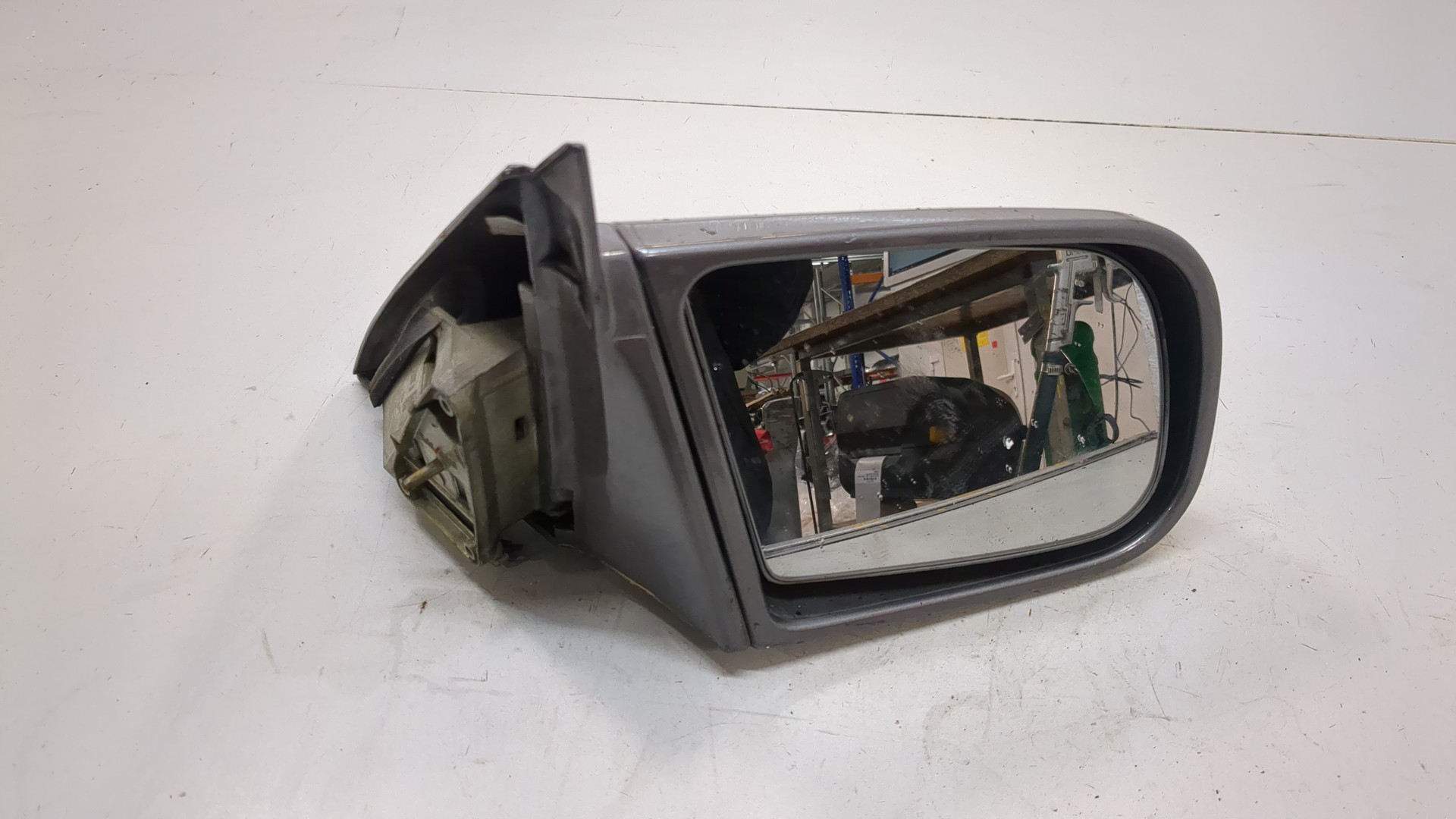 Зеркало правое электрическое