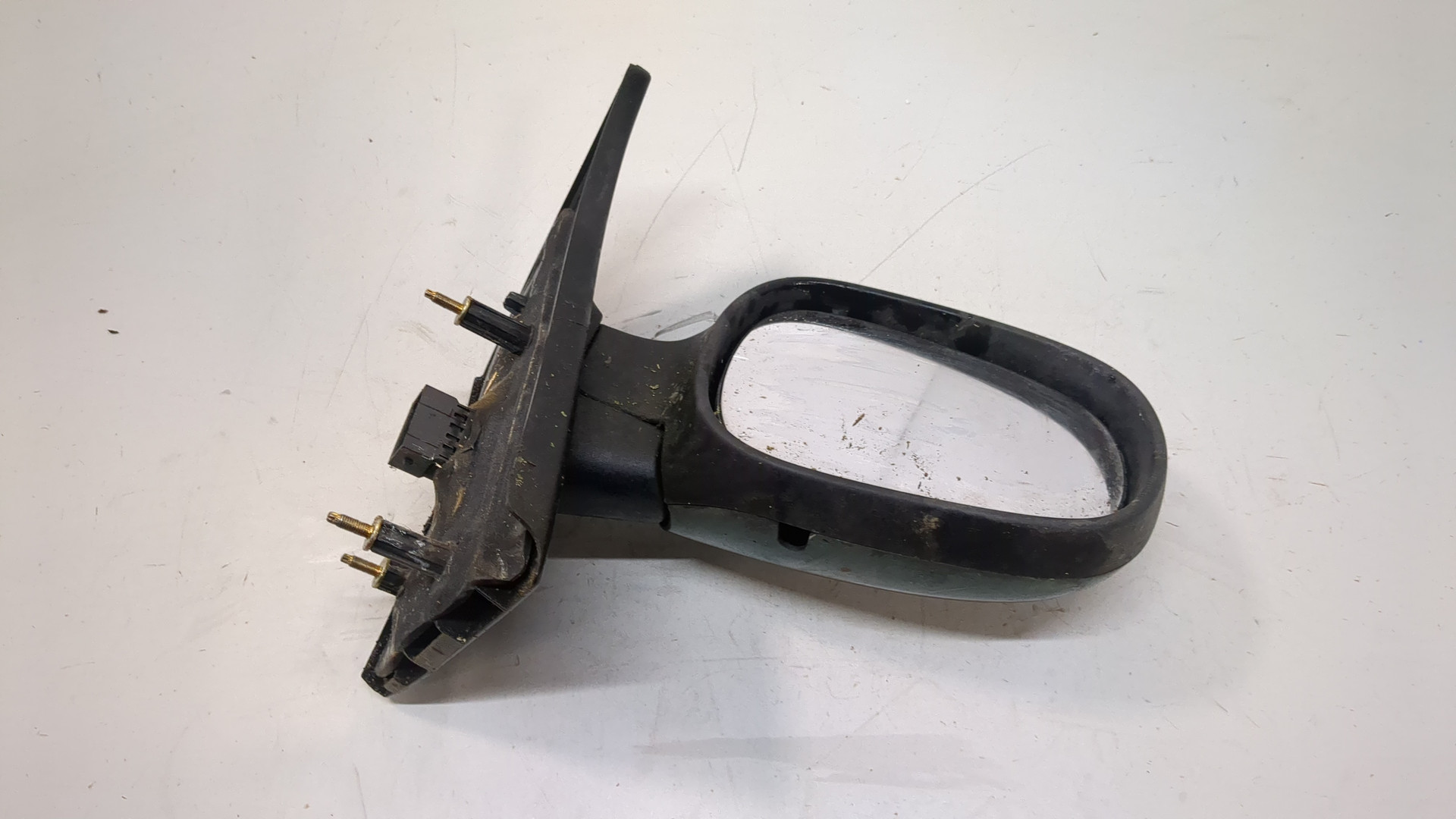 Зеркало правое электрическое