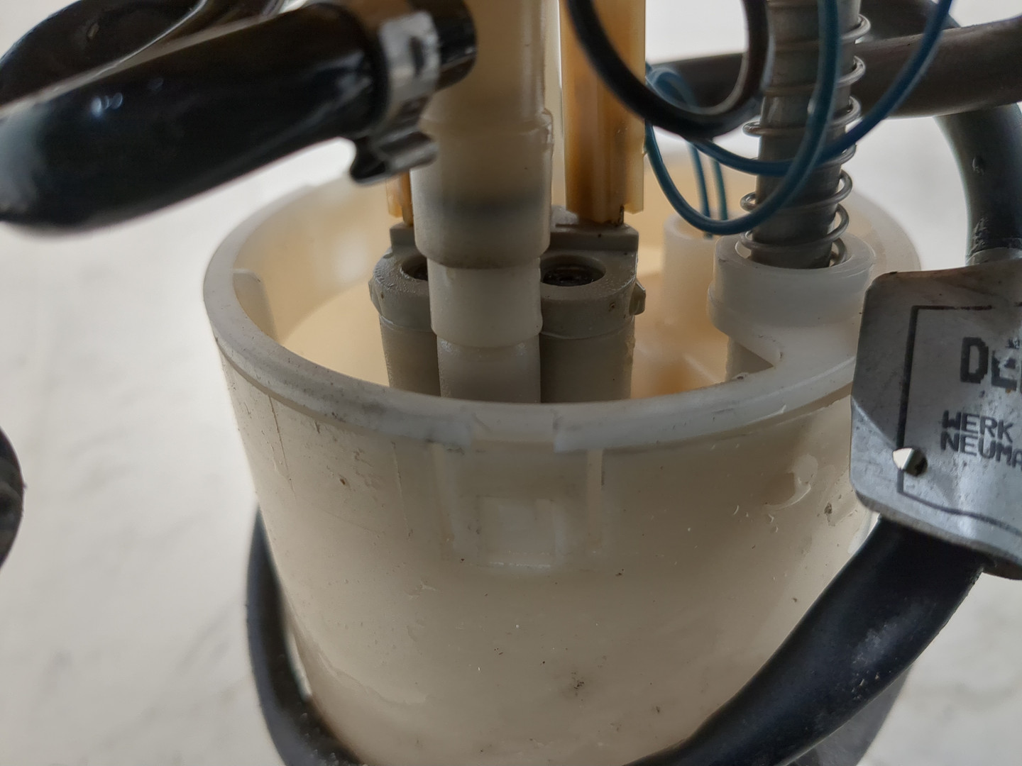 Насос топливный электрический