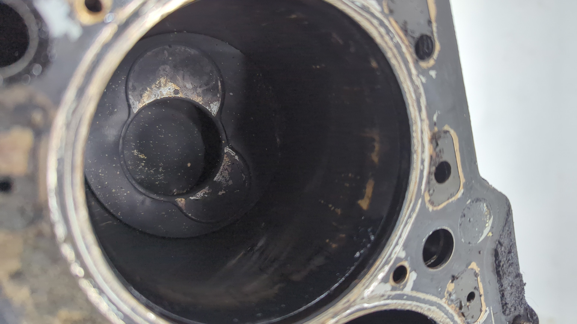 Блок двигателя