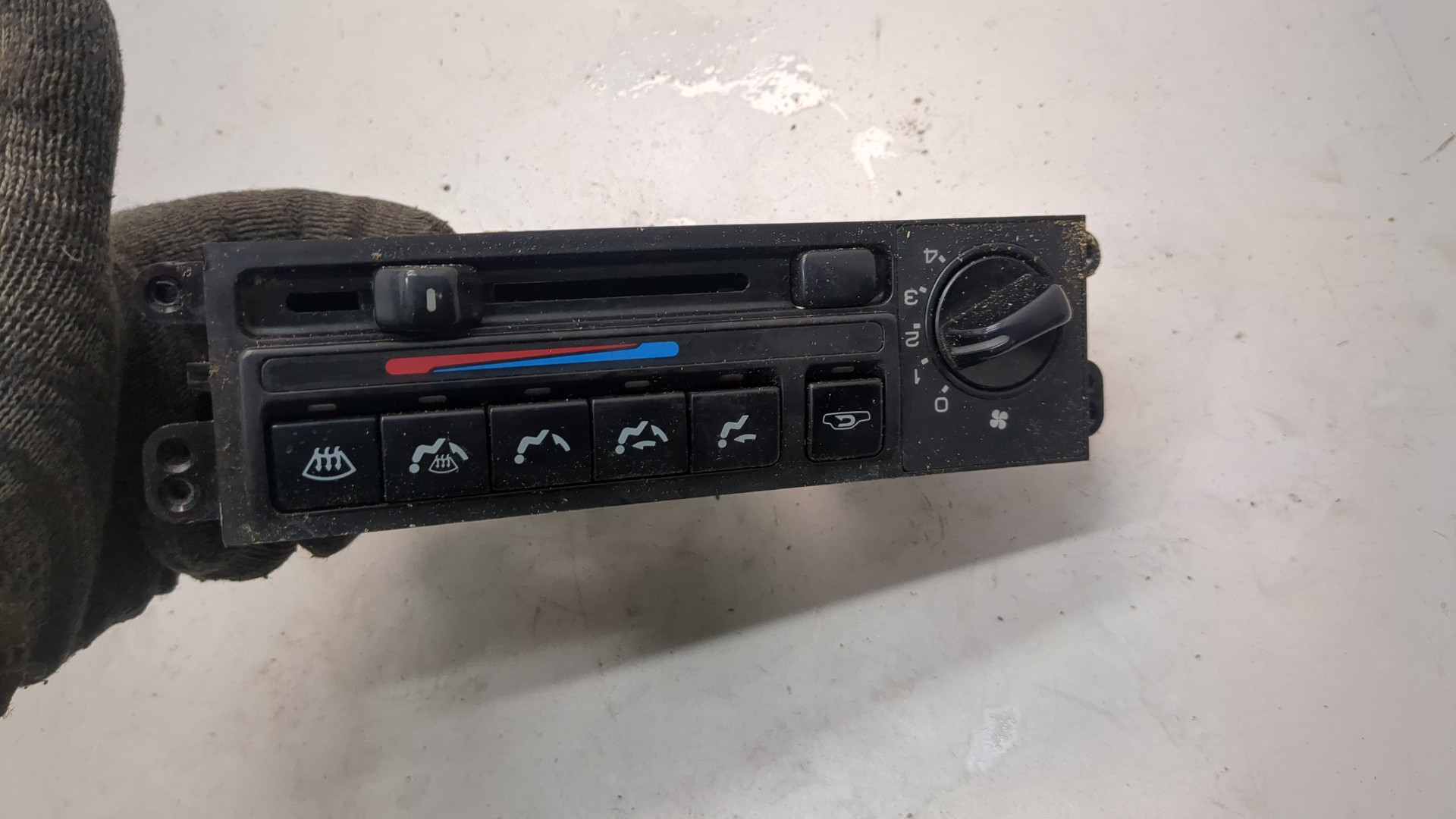 Переключатель отопителя