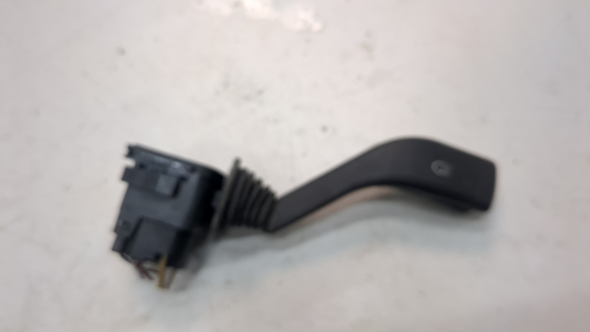 Переключатель поворотов подрулевой