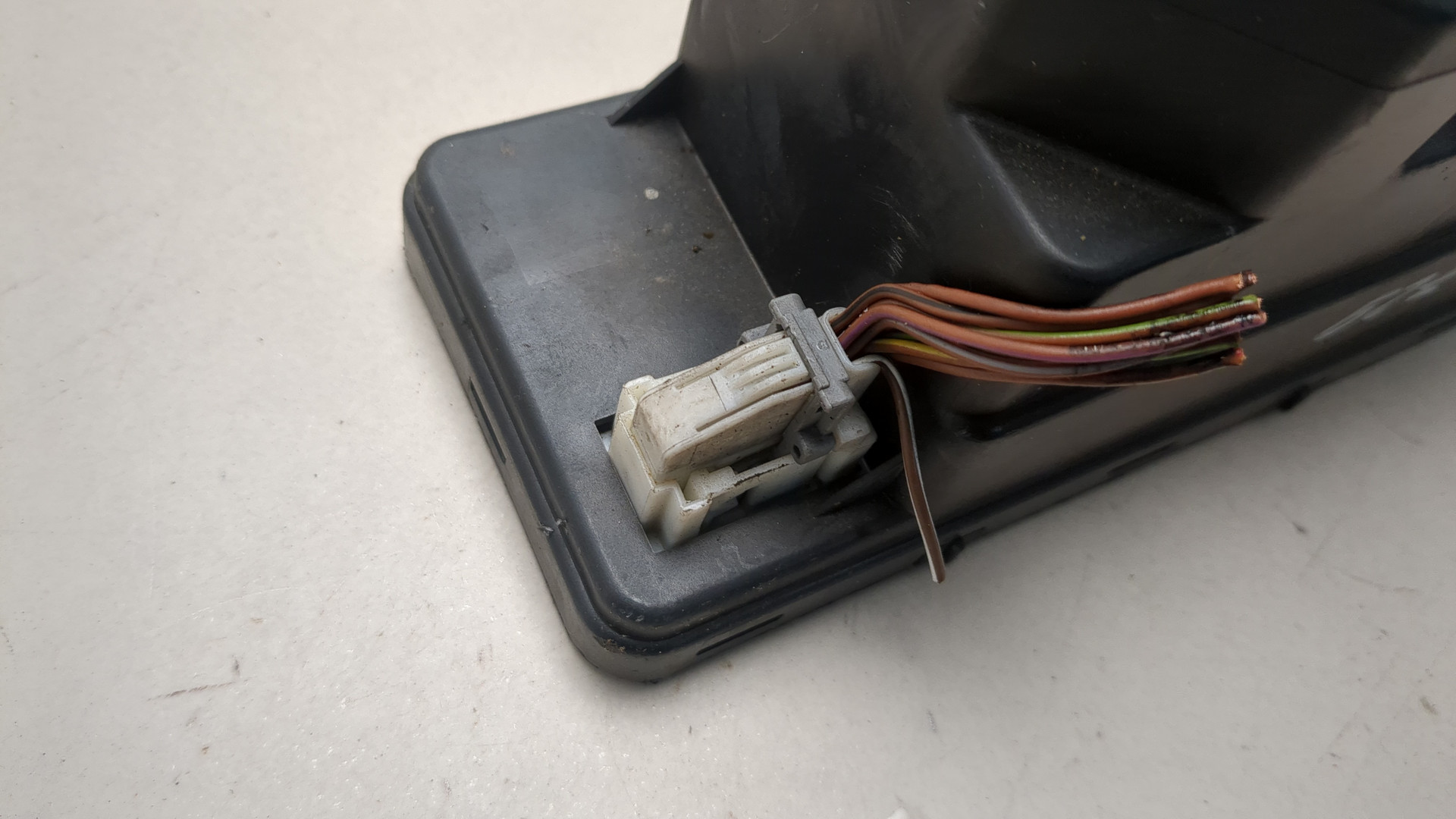 Вакуумное устройство системы центрального замка