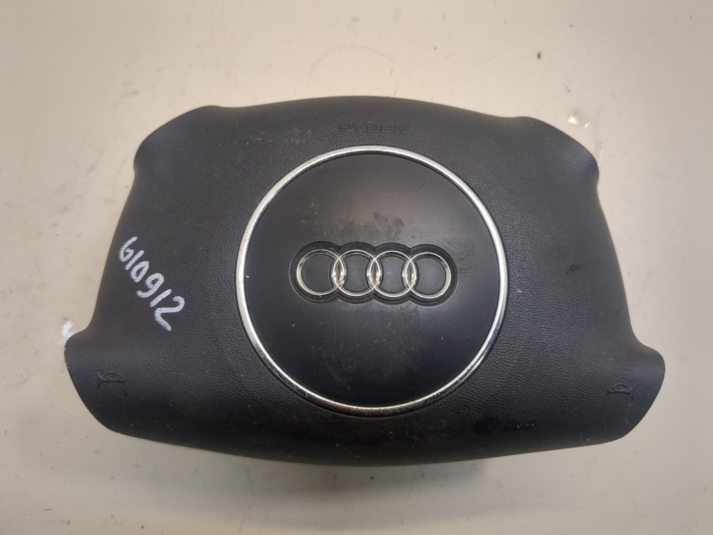 Подушка безопасности в рулевое колесо