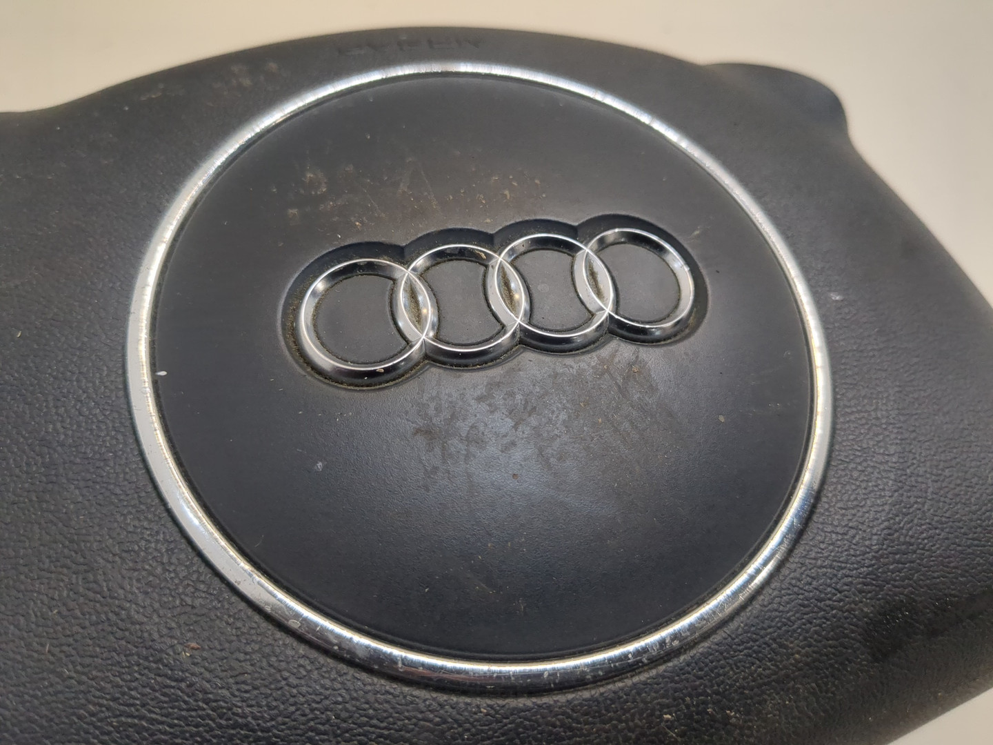 Подушка безопасности в рулевое колесо