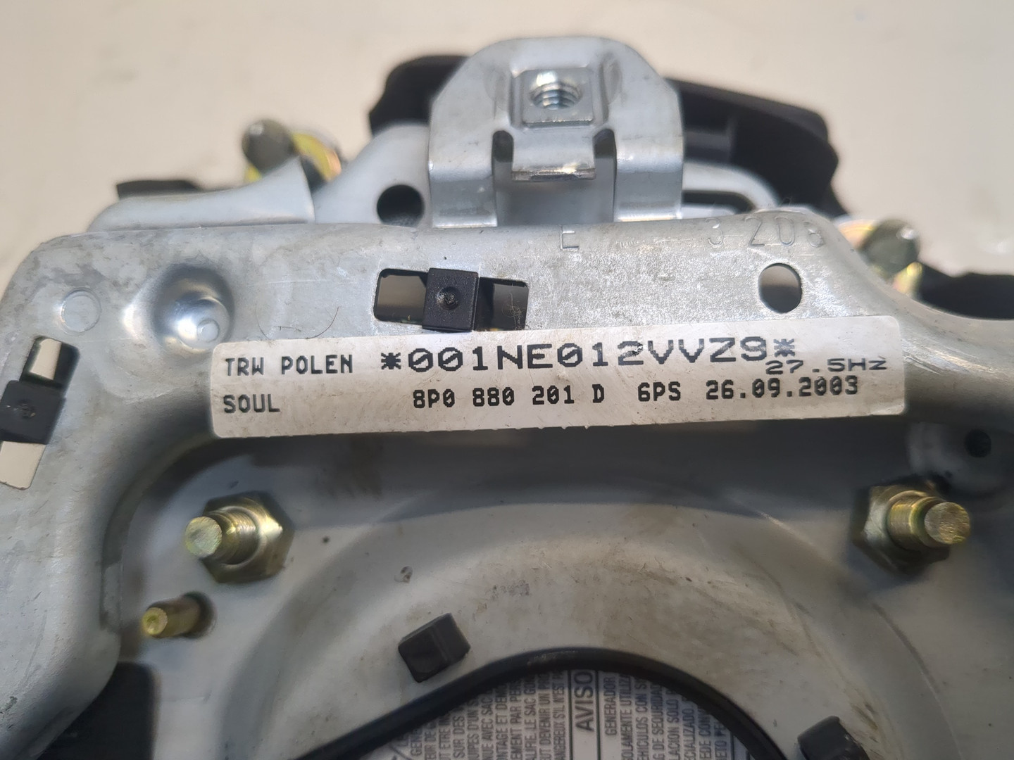 Подушка безопасности в рулевое колесо