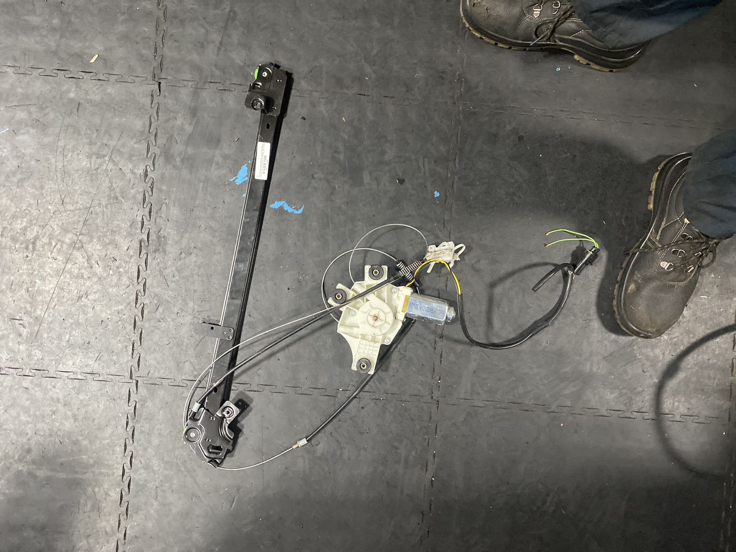 Моторчик стеклоподъемника