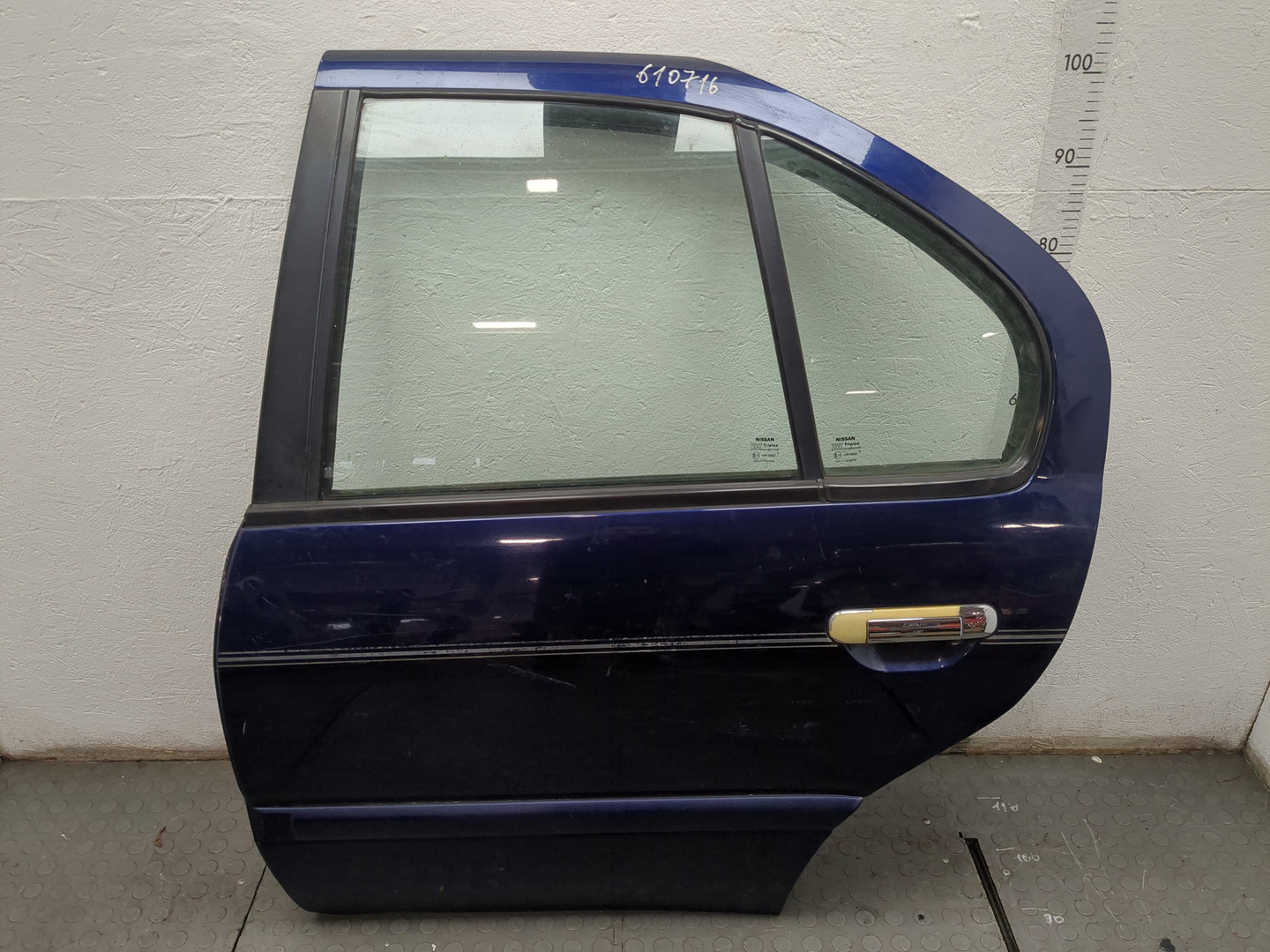 Дверь задняя левая