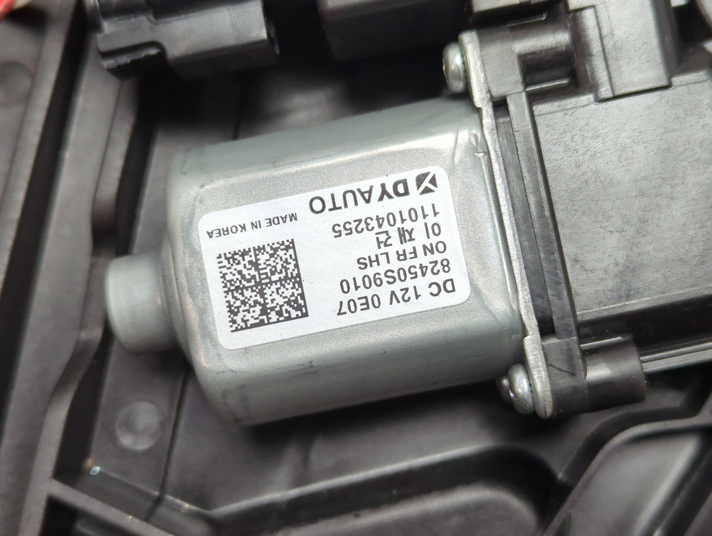 Стеклоподъемник электр. передний левый