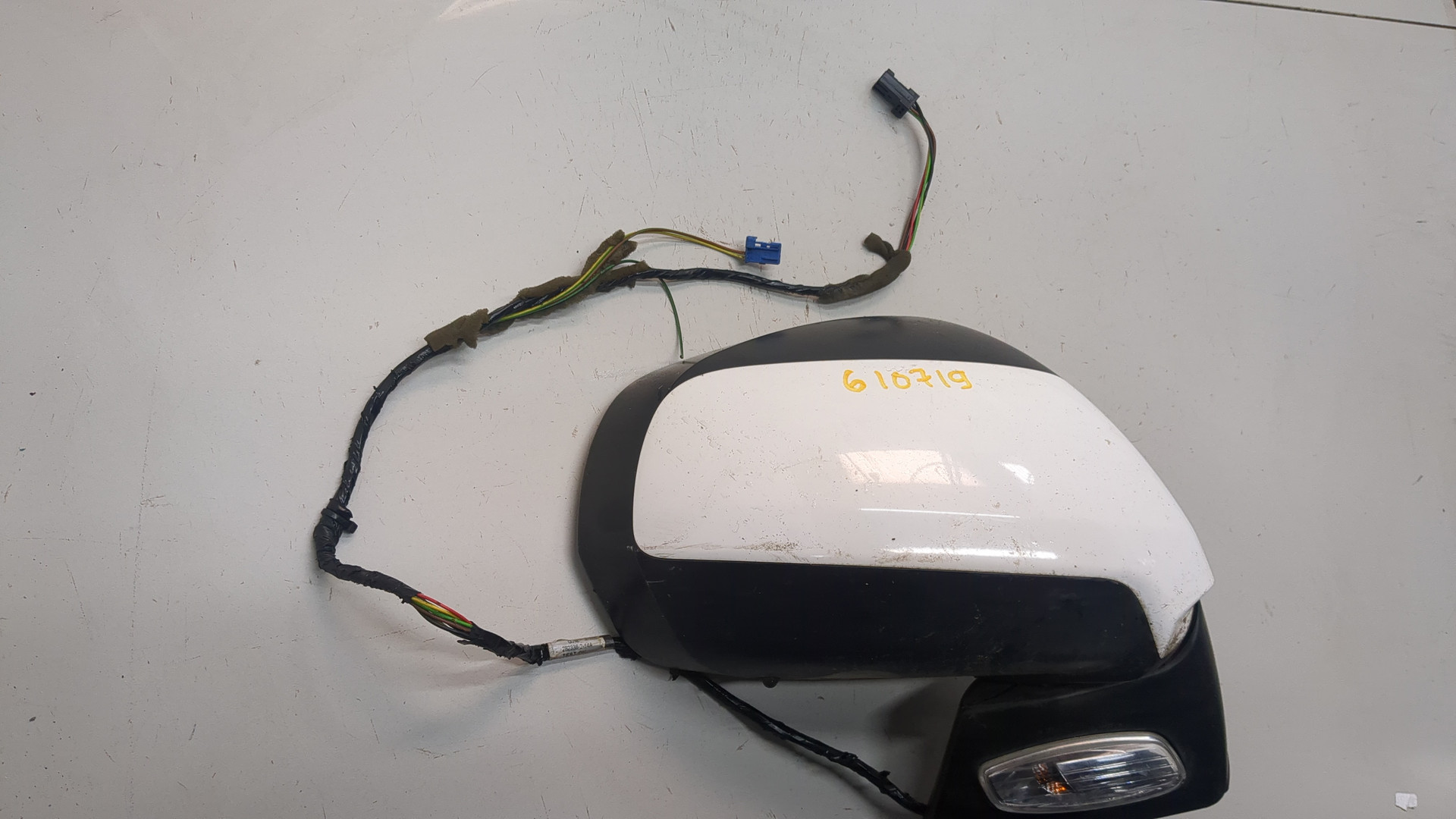 Зеркало правое электрическое