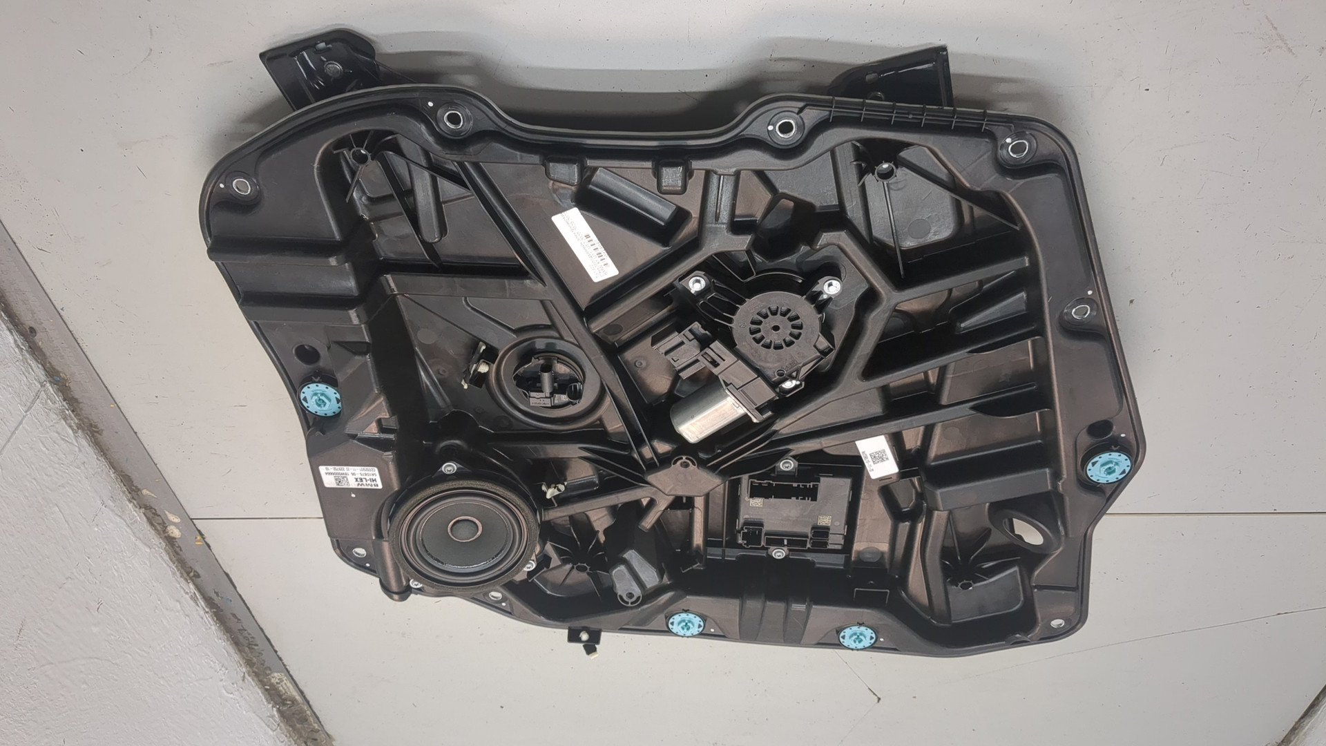 Стеклоподъемник электр. передний левый