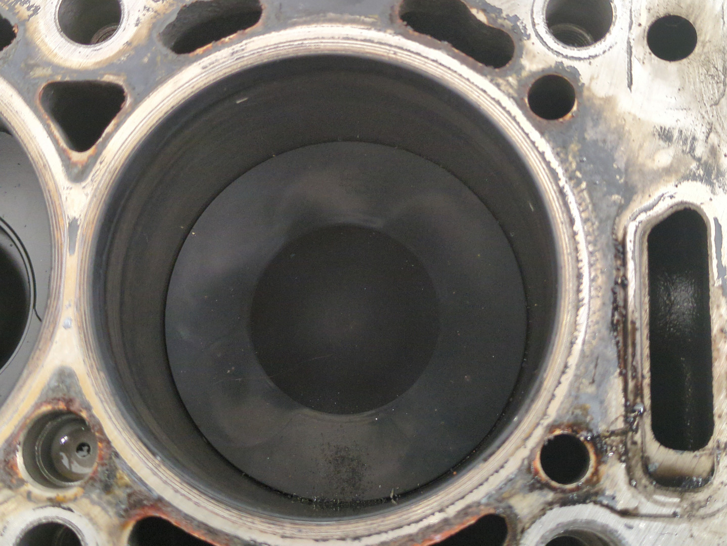 Блок двигателя