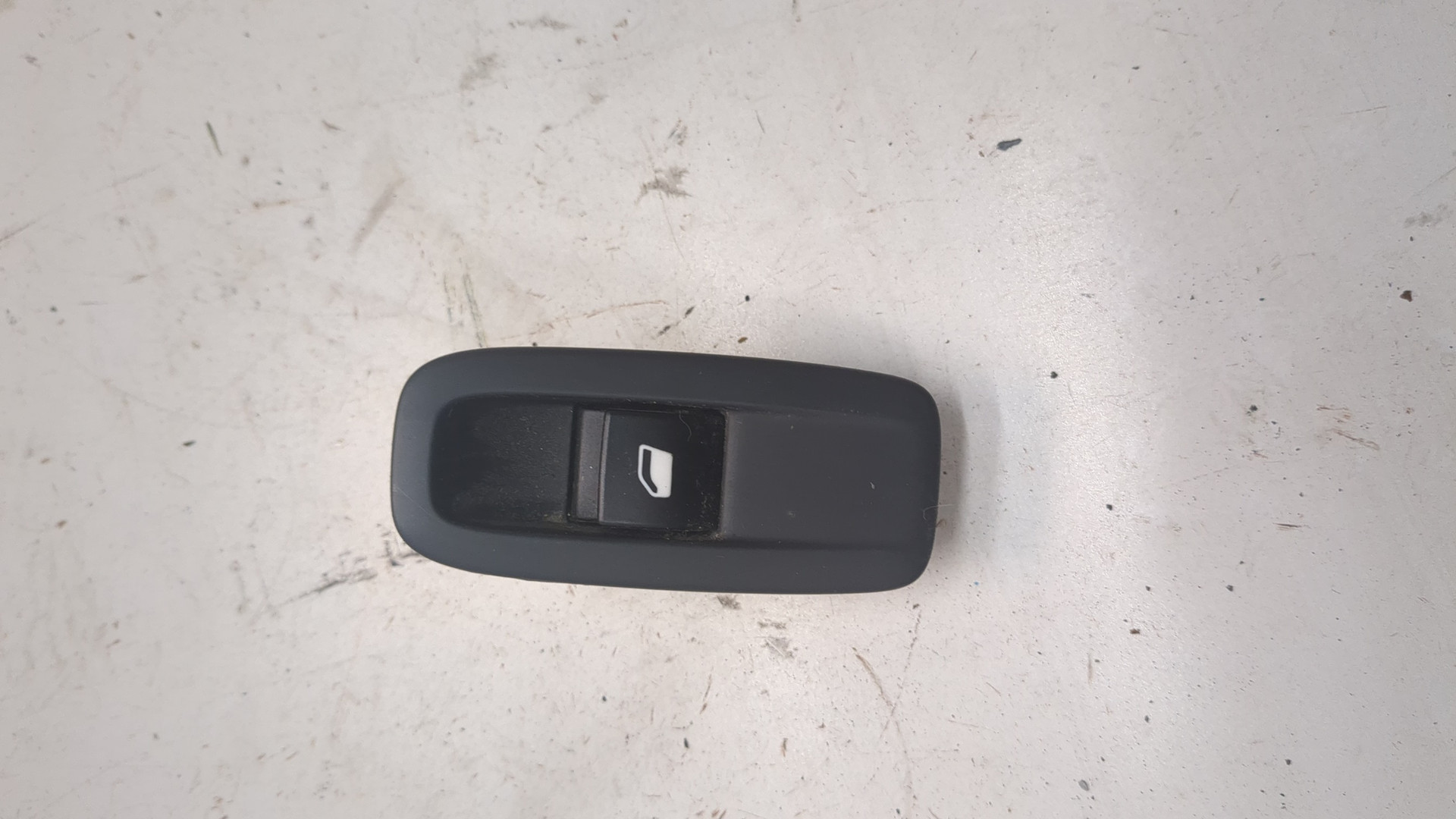 Кнопка стеклоподъемника