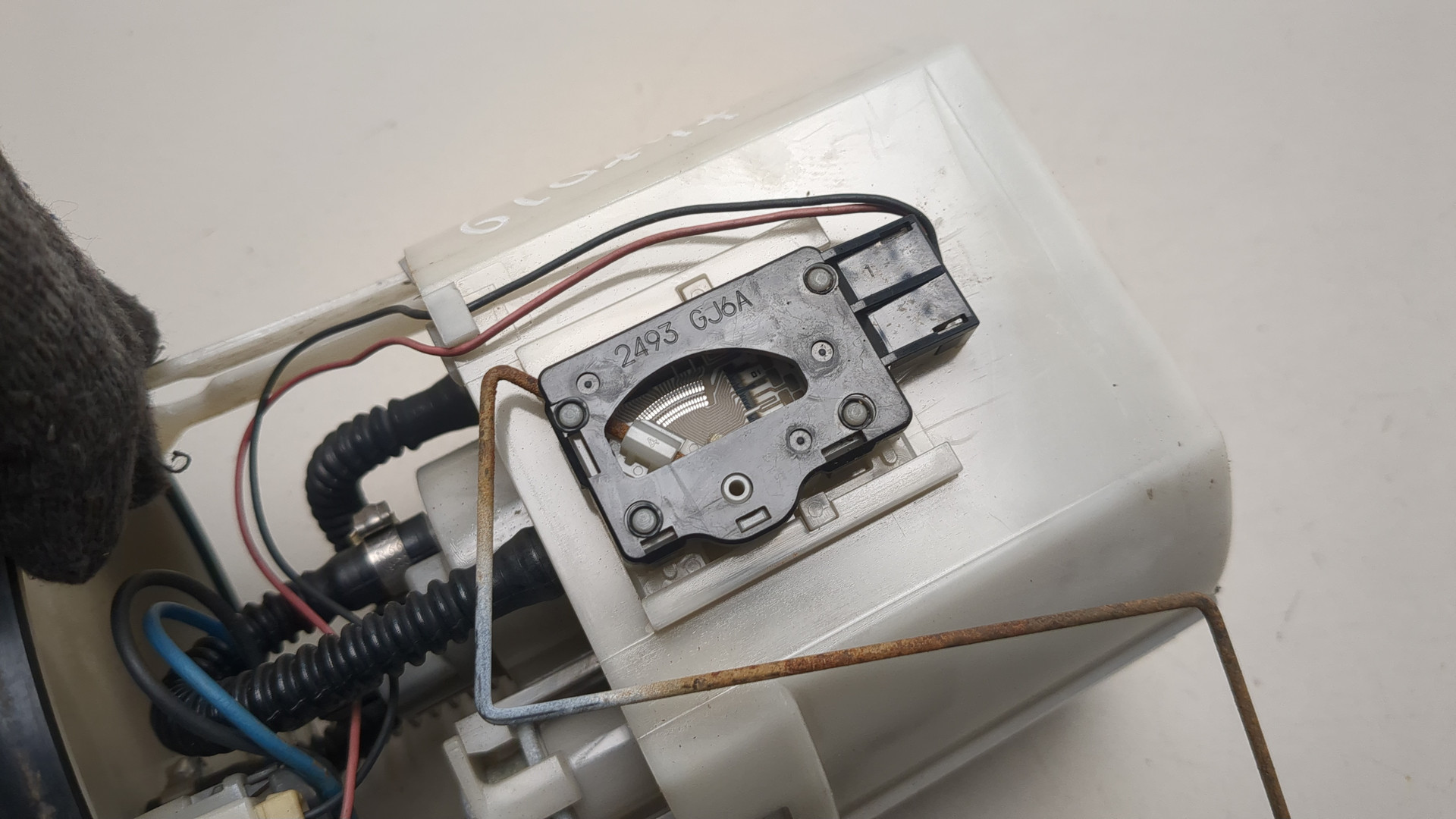 Насос топливный электрический