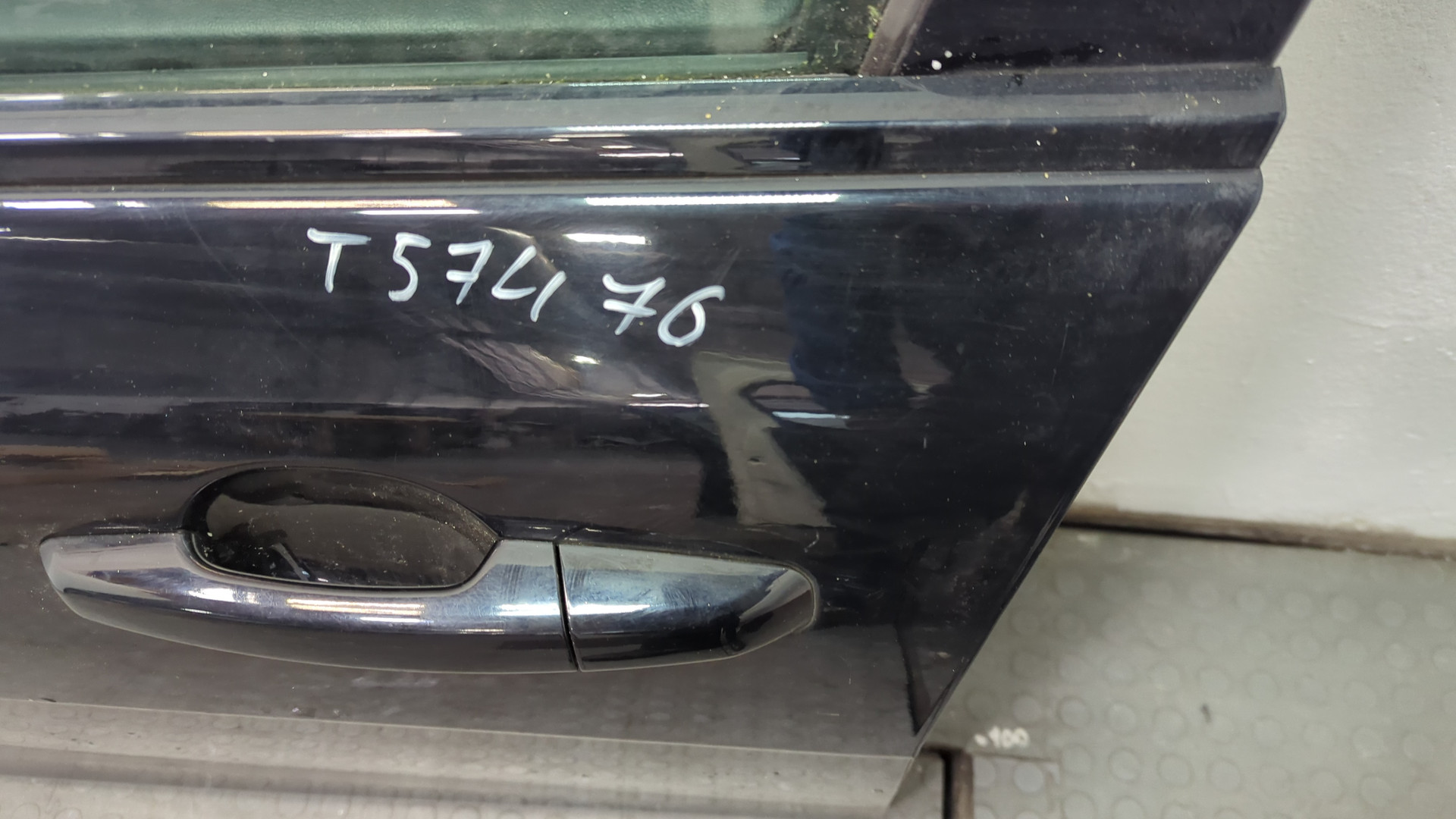 Дверь передняя левая