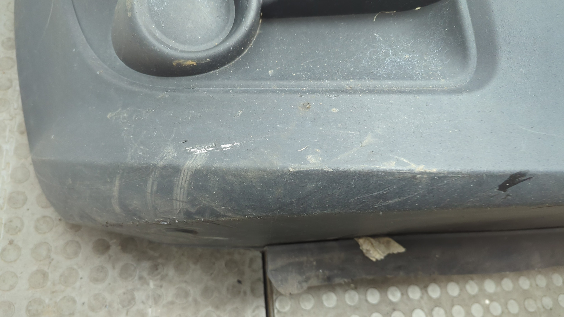 Бампер передний