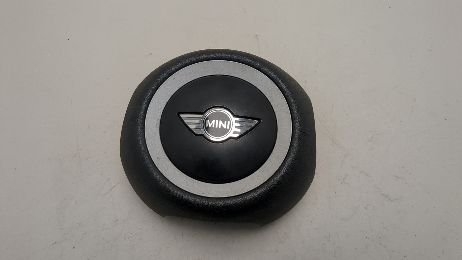 Подушка безопасности в рулевое колесо