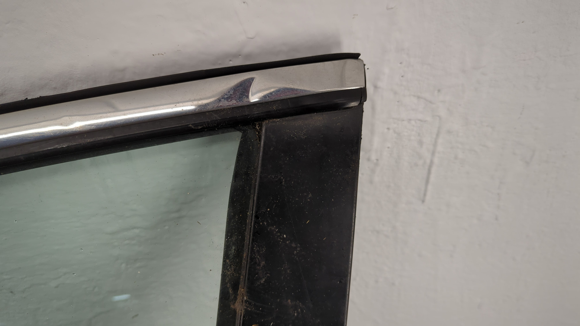 Дверь передняя левая