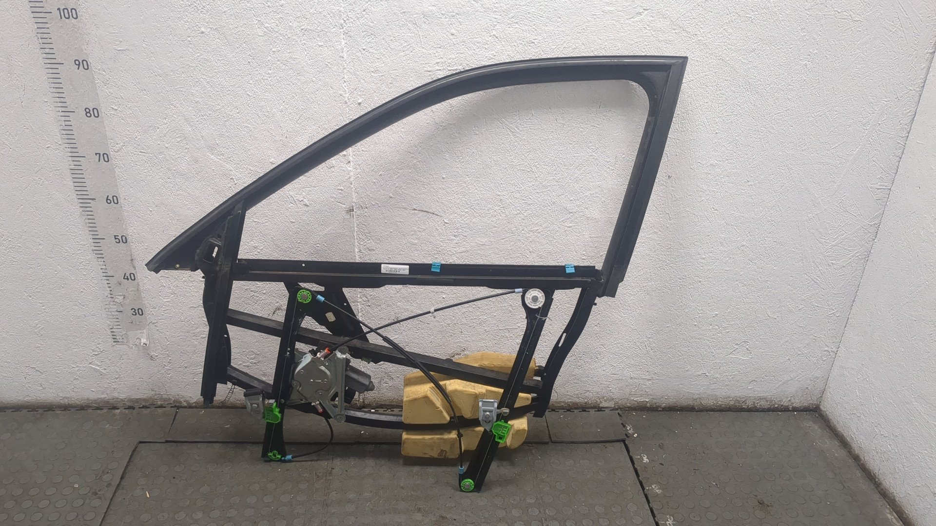 Стеклоподъемник электр. передний левый