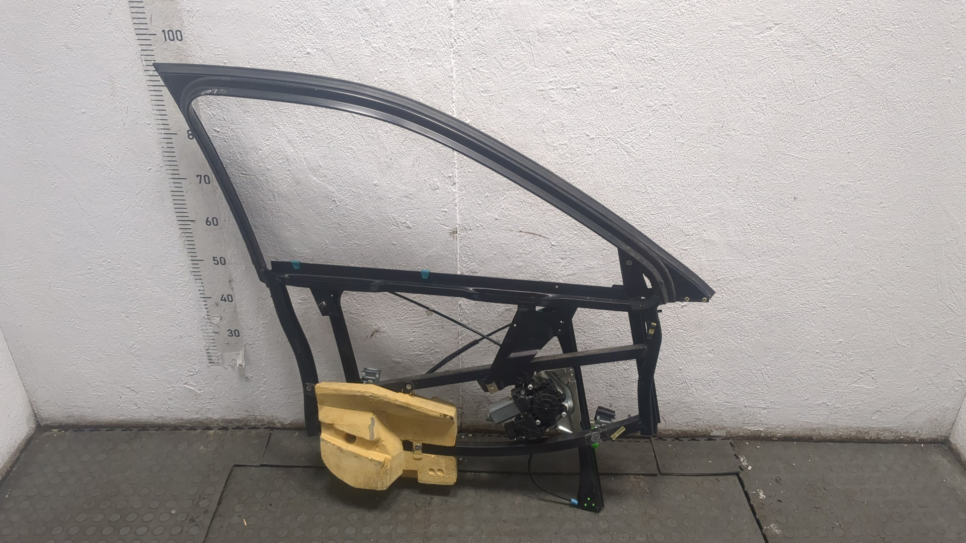 Стеклоподъемник электр. передний левый