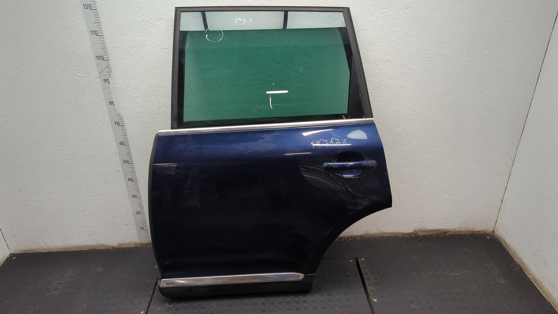 Дверь задняя левая