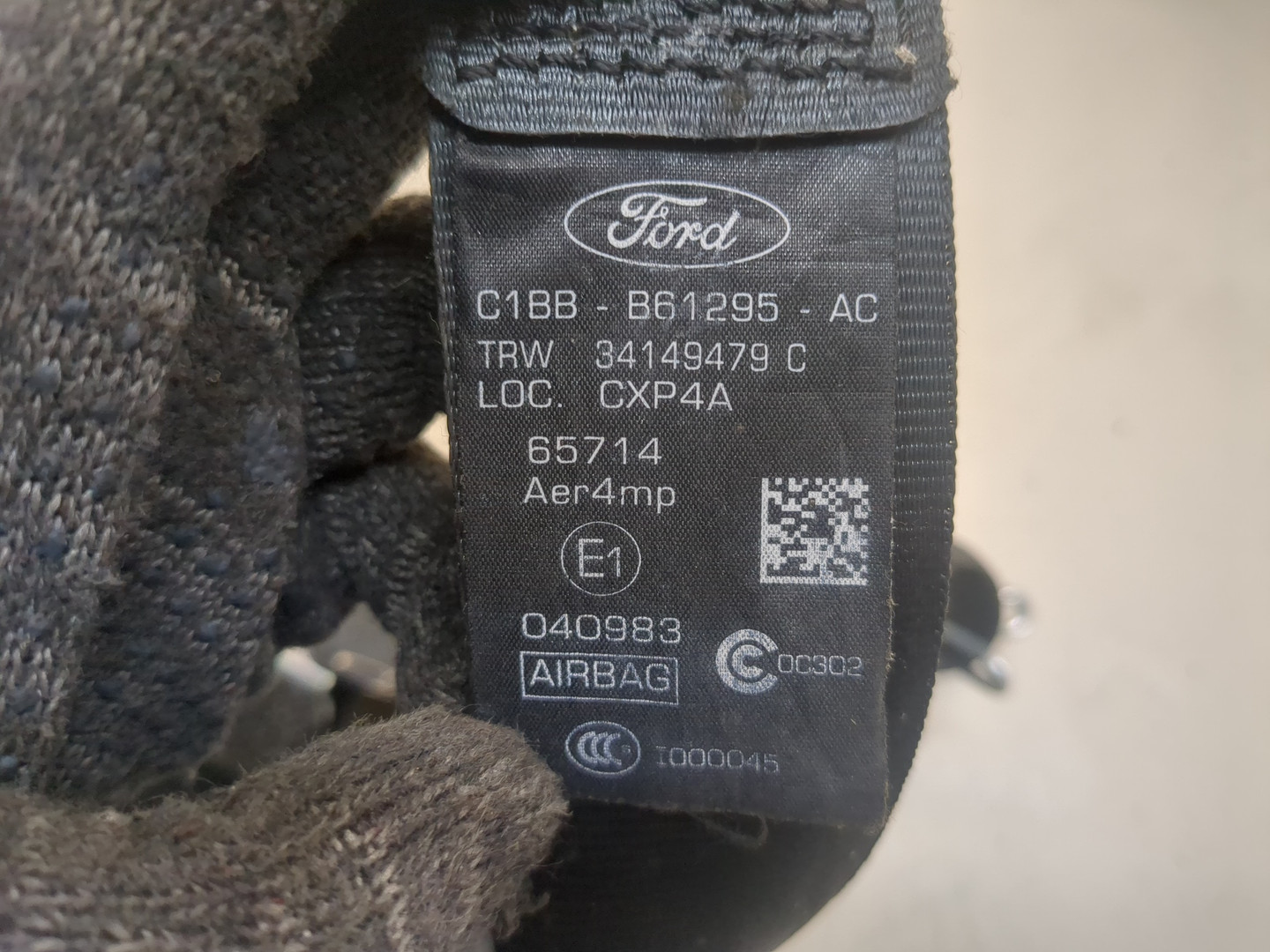 Ремень безопасности