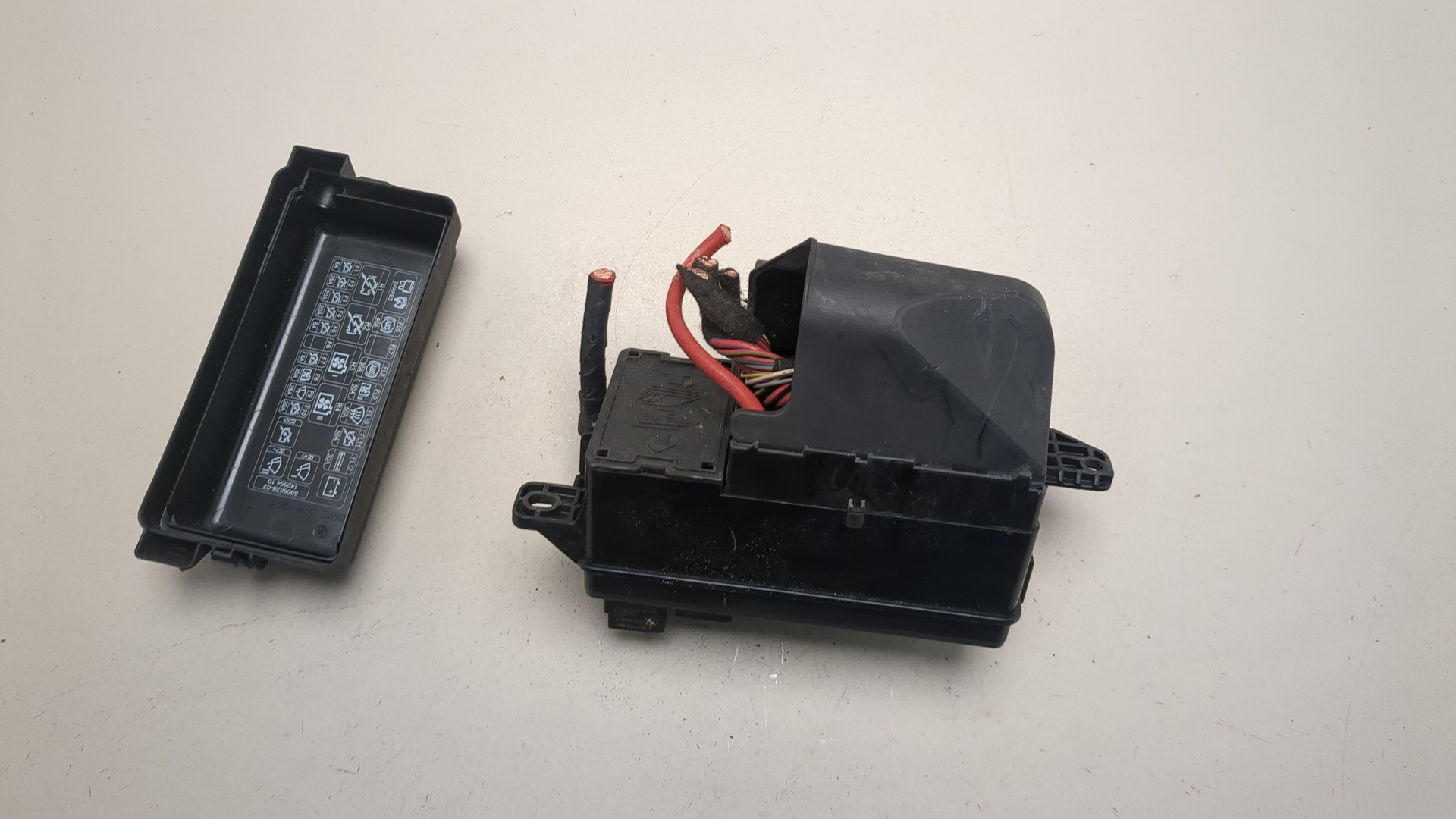 Блок предохранителей