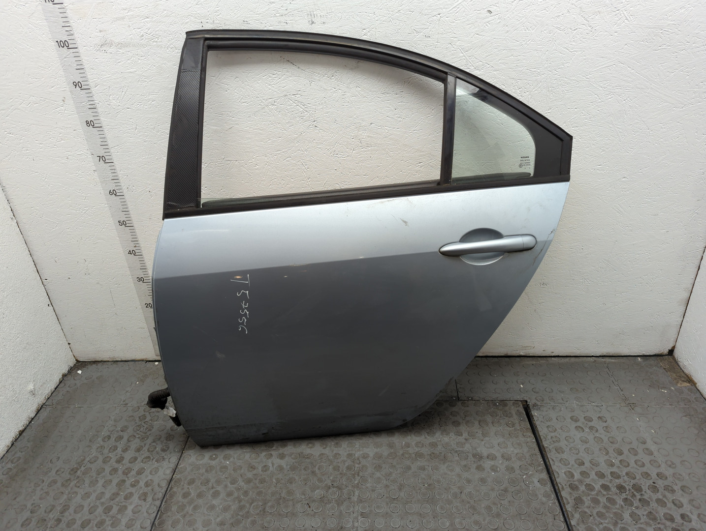 Дверь задняя левая