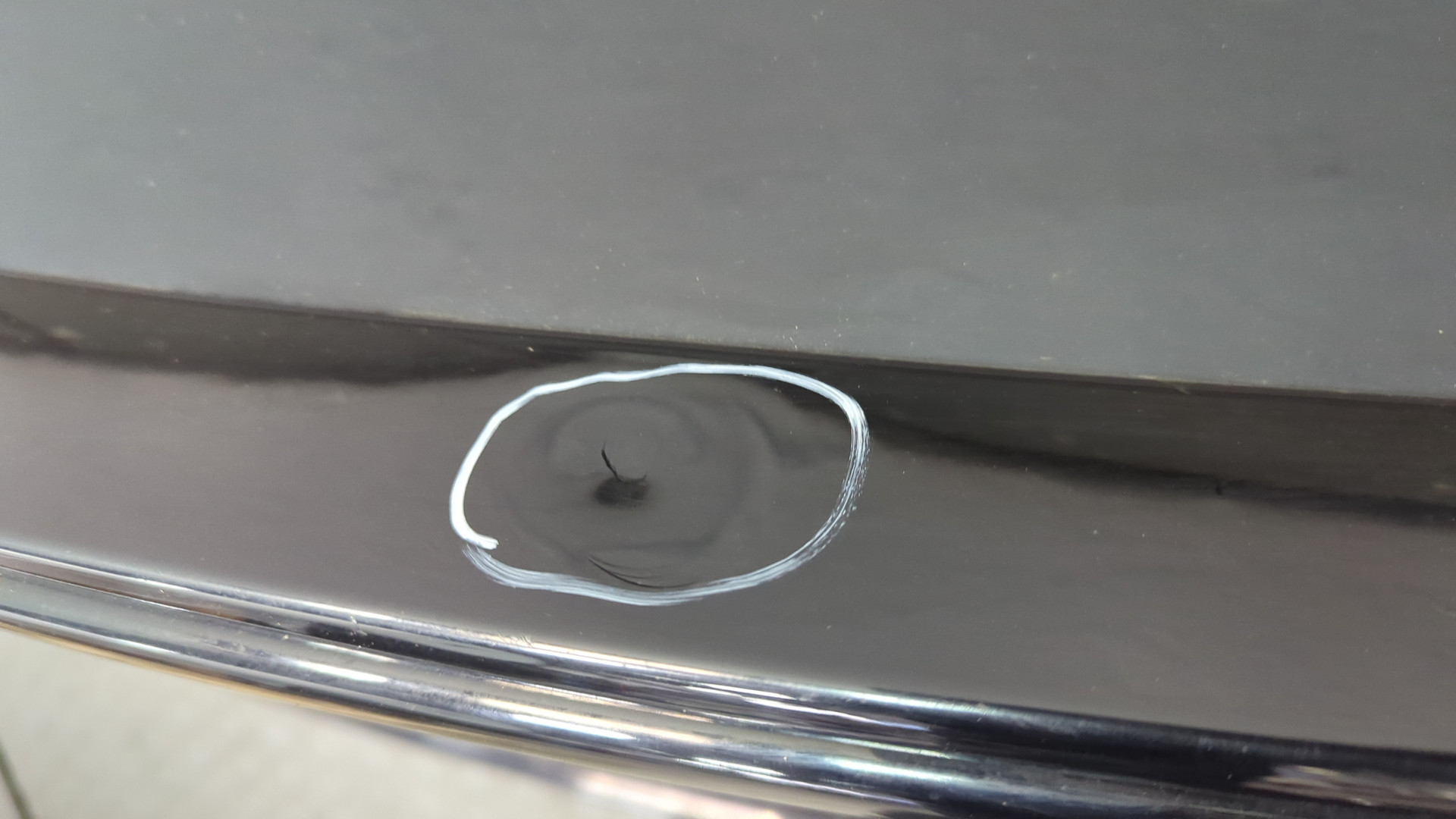 Дверь багажника