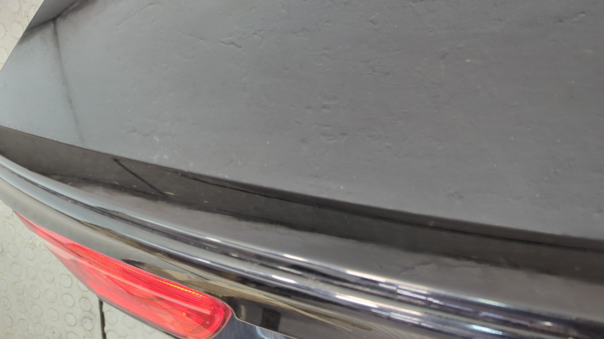 Дверь багажника