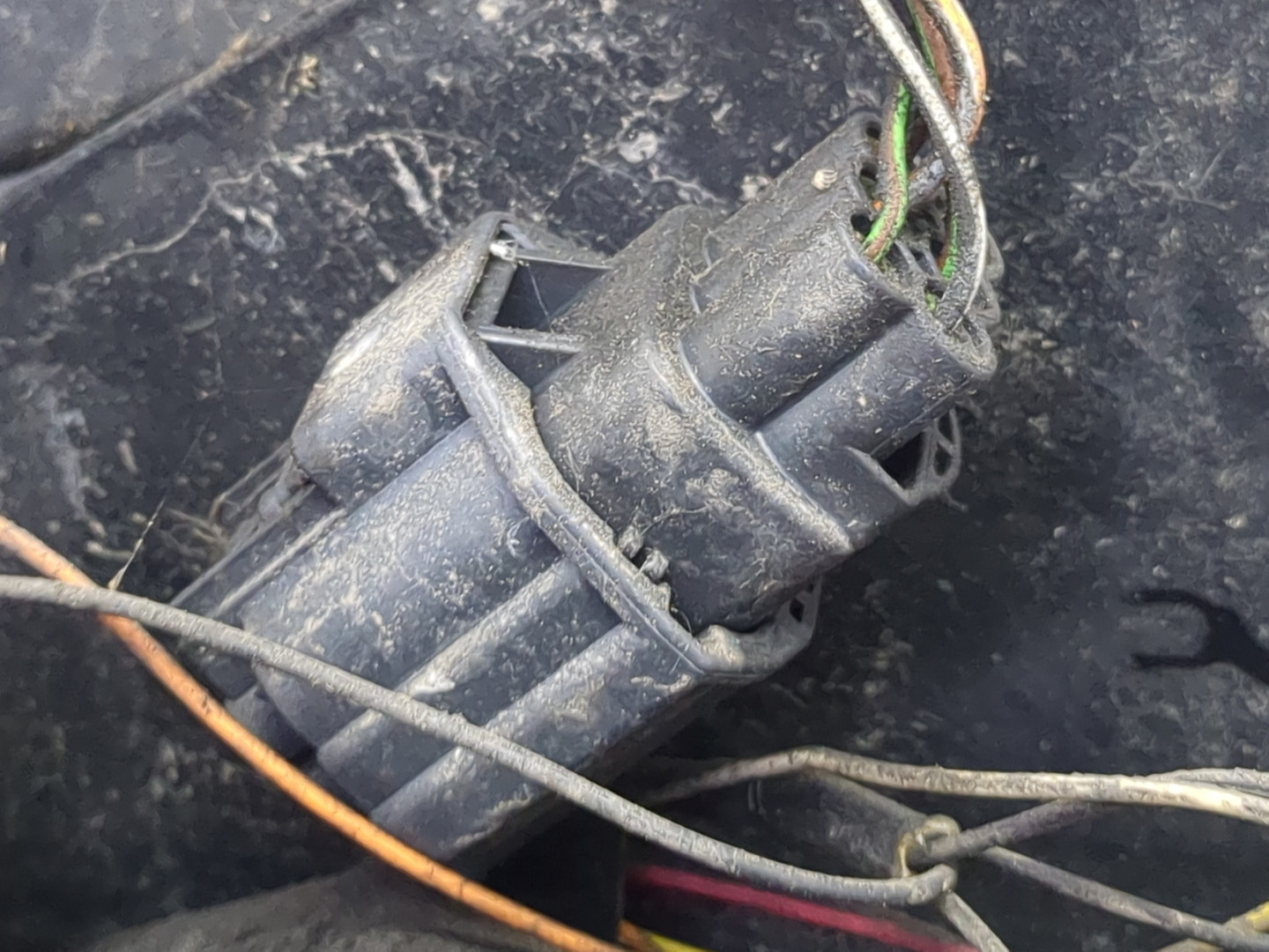 Фонарь задний левый