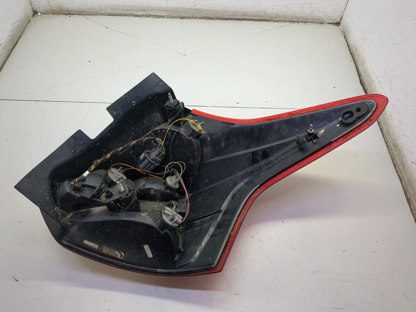 Фонарь задний левый