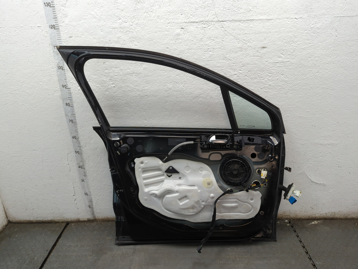 Дверь передняя левая