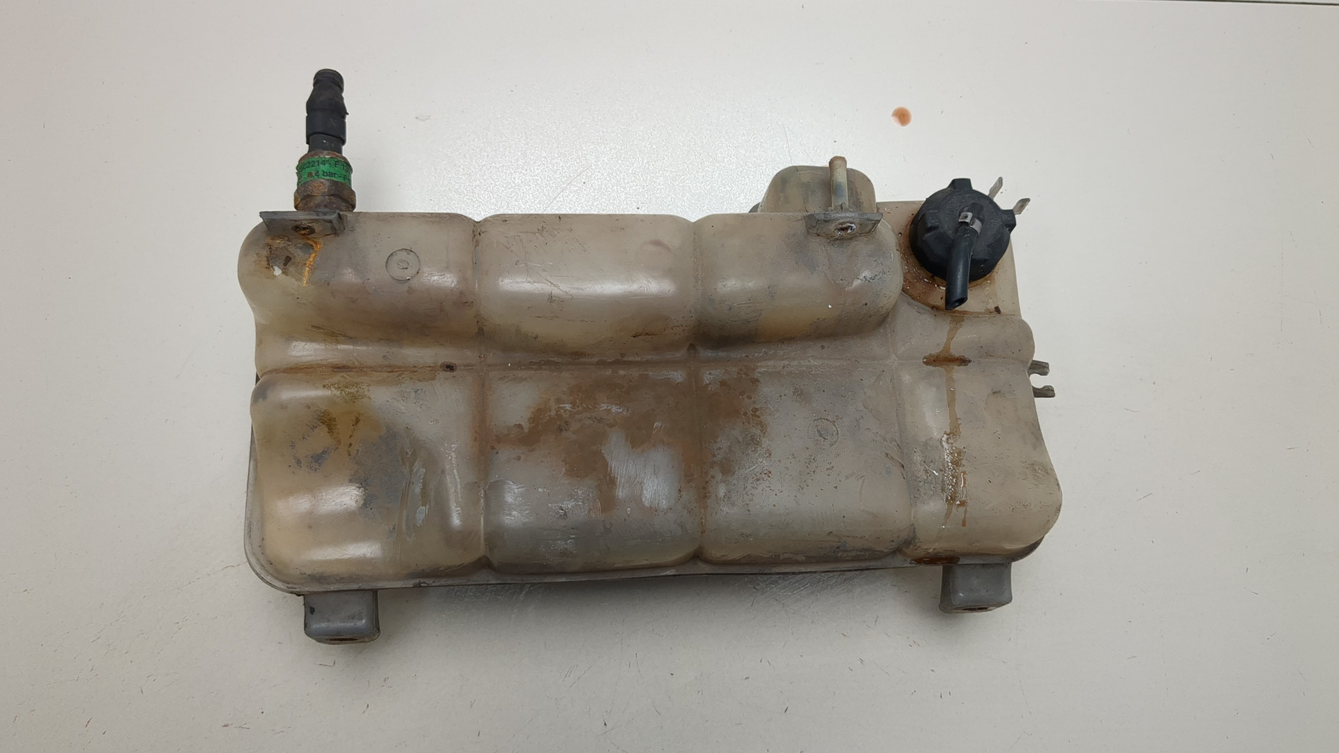 Бачок расширительный