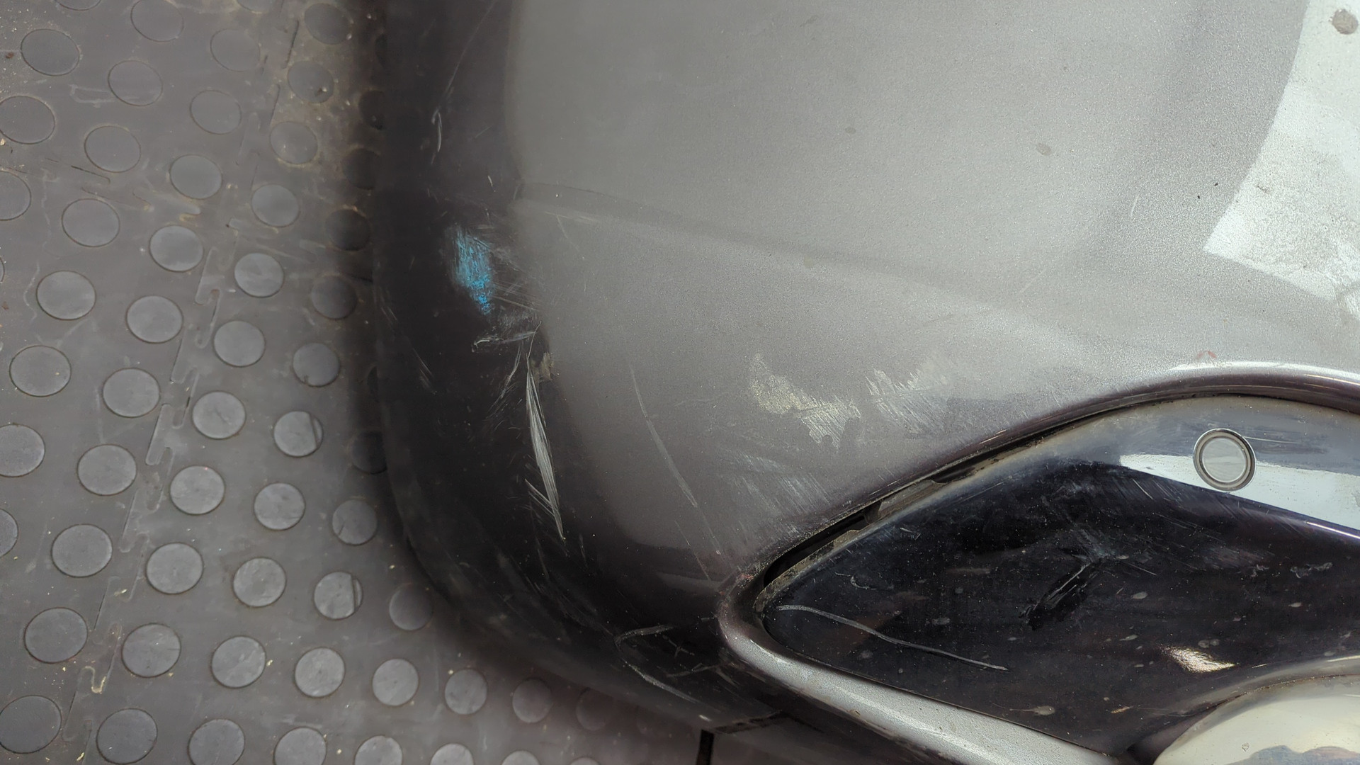 Бампер задний