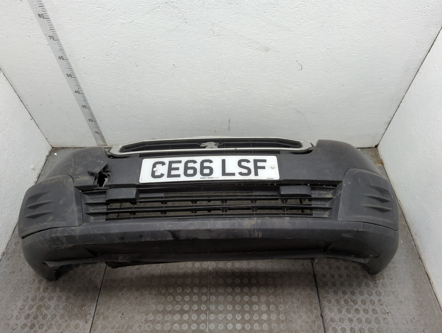 Бампер передний