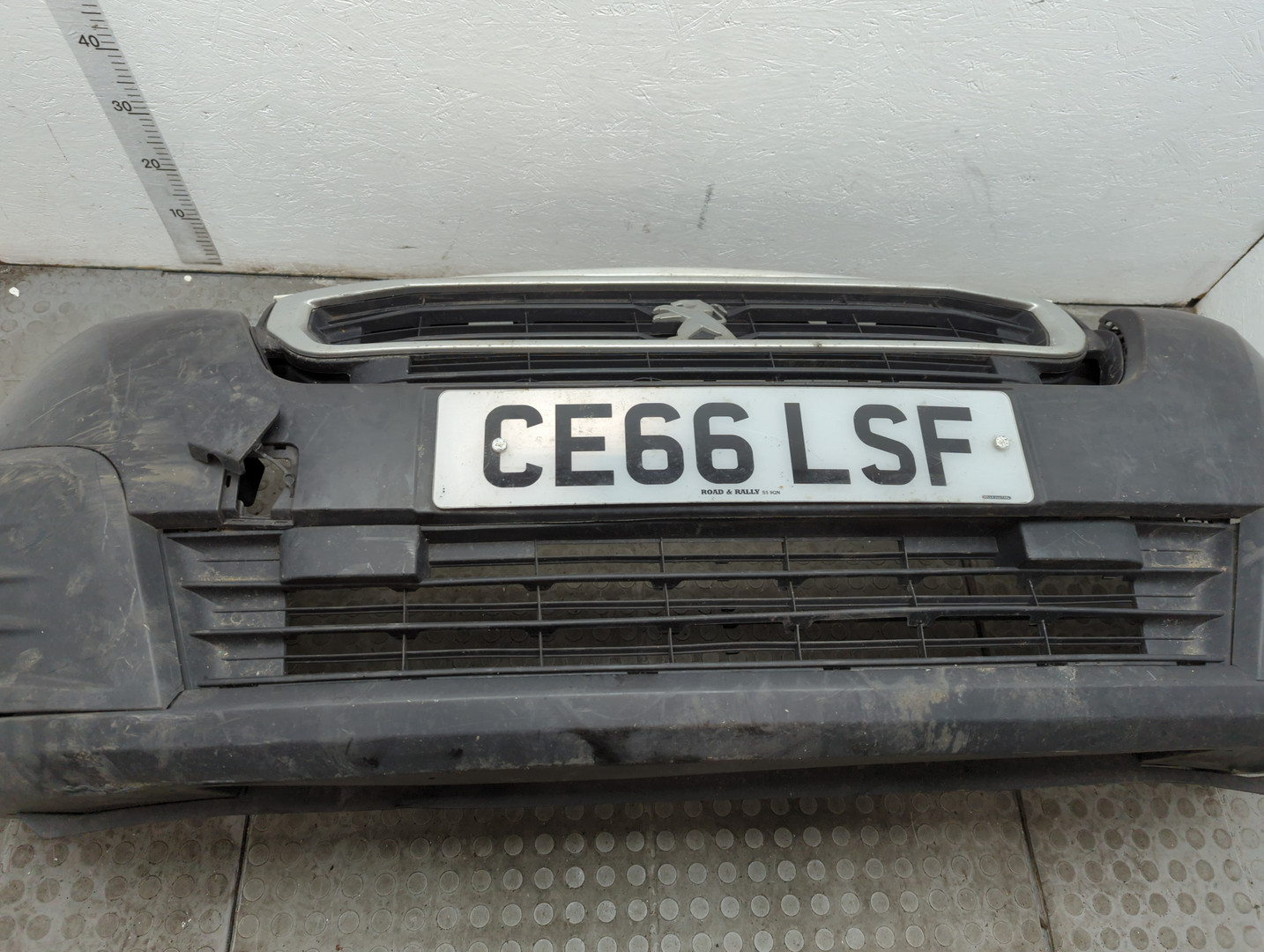 Бампер передний