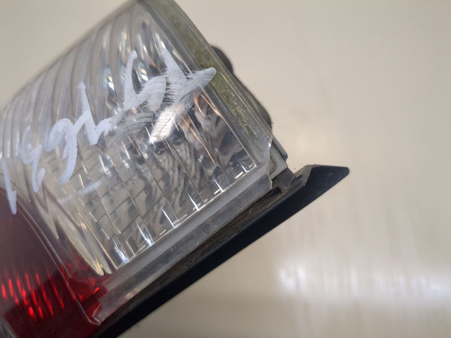 Фонарь задний левый