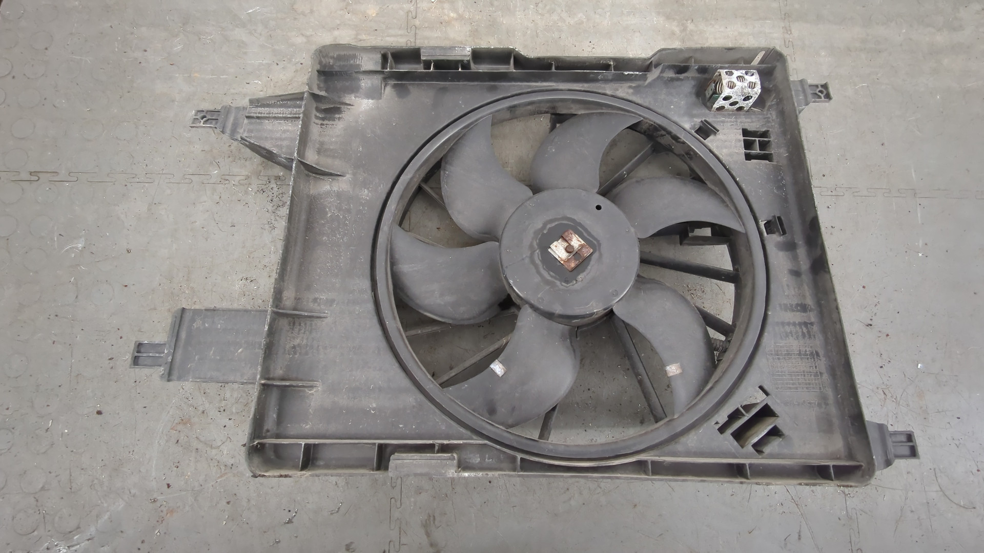 Вентилятор радиатора