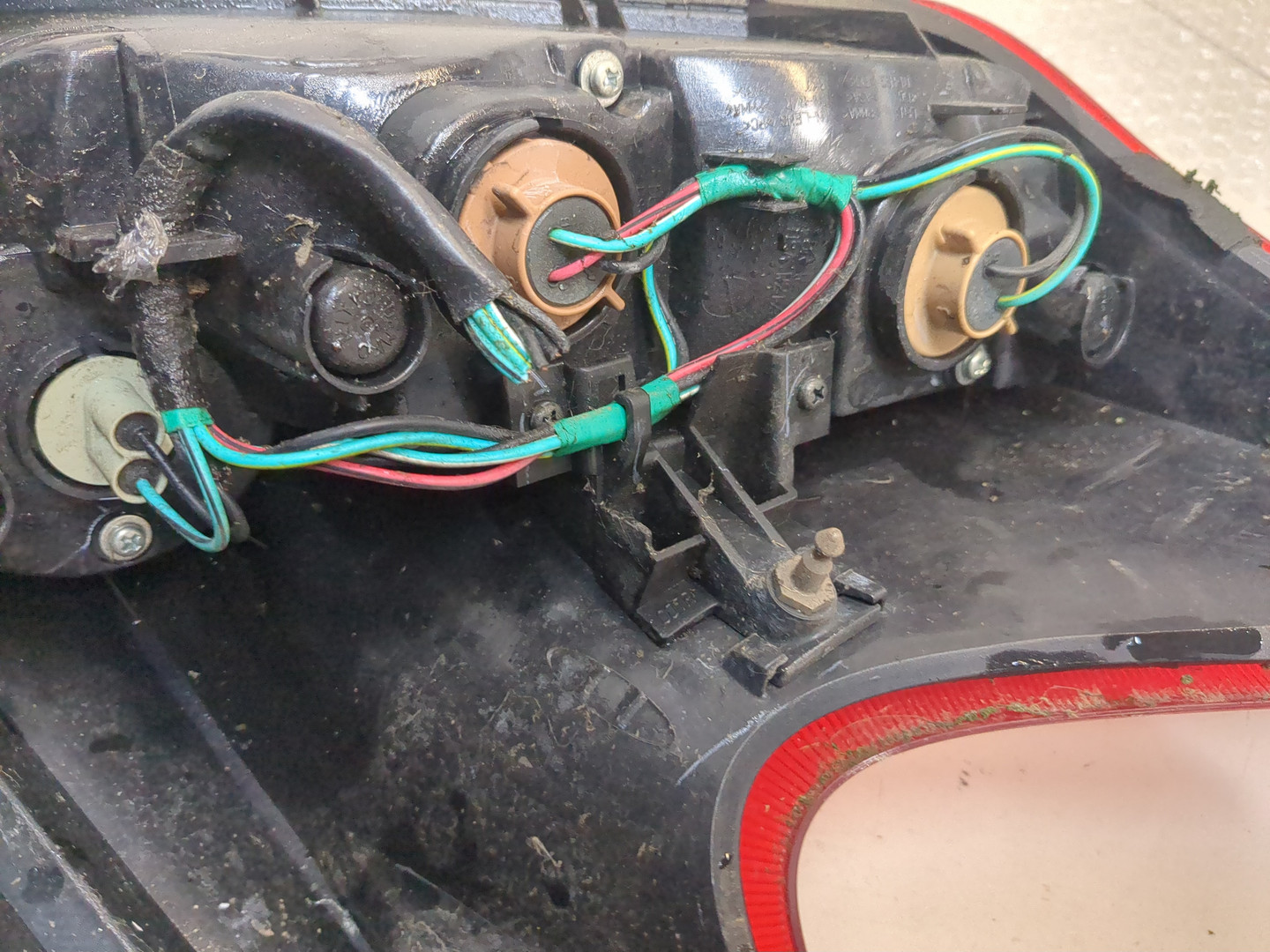 Фонарь задний правый