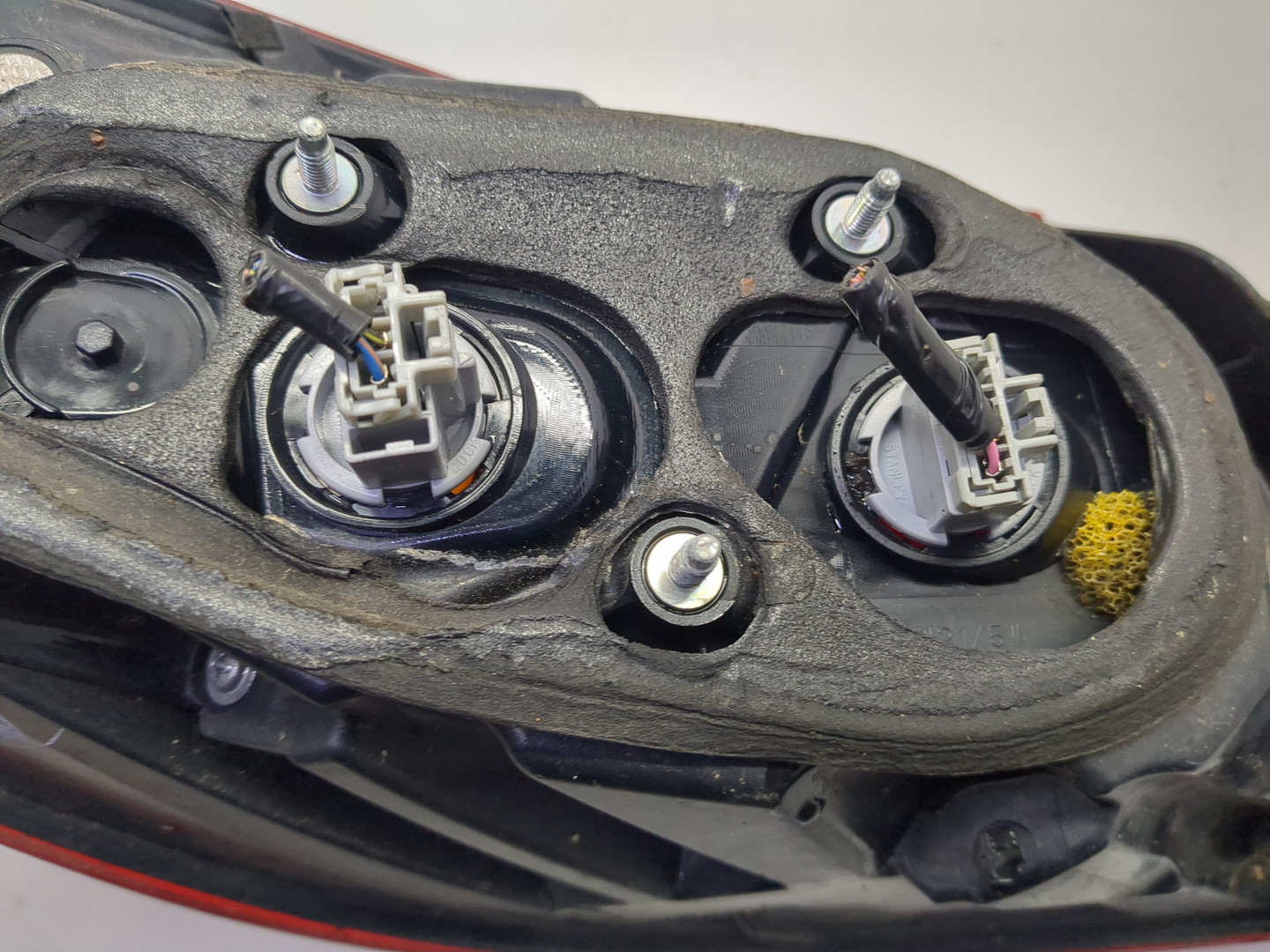 Фонарь задний правый