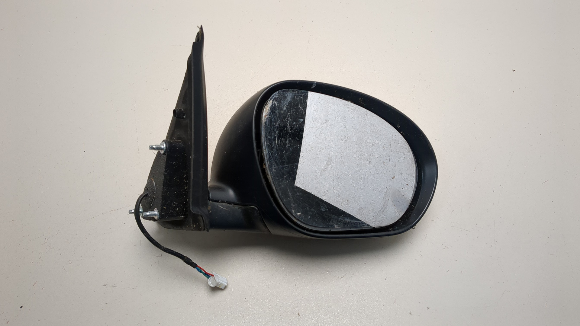 Зеркало правое электрическое