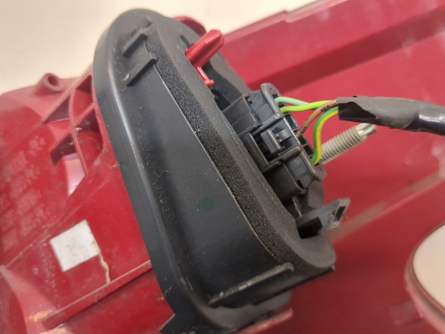 Фонарь задний левый