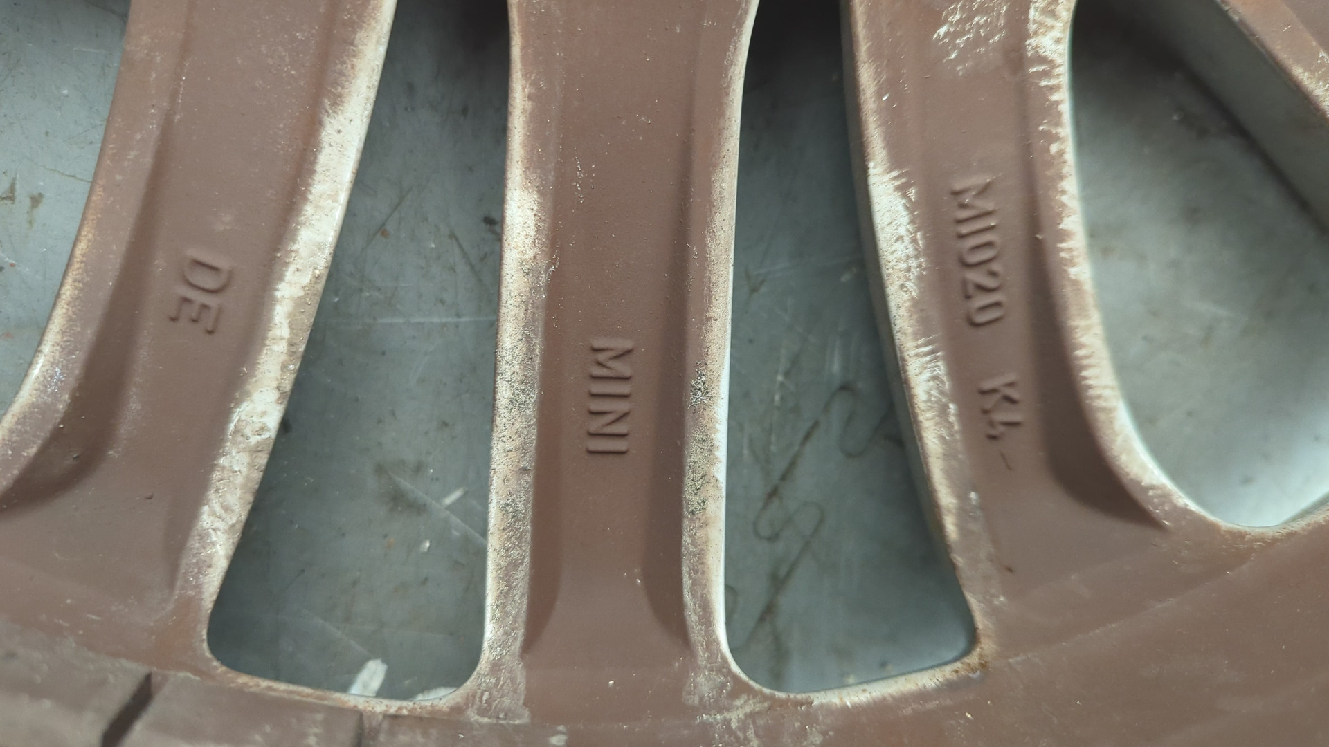 Диск колесный литой легкий сплав