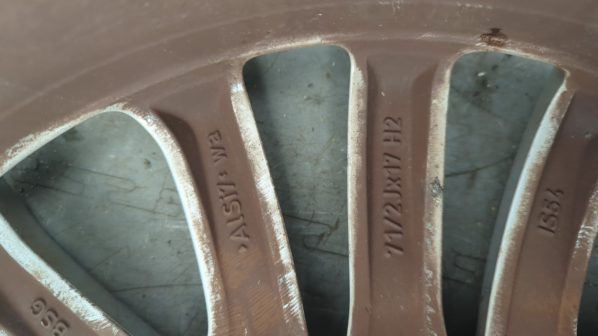 Диск колесный литой легкий сплав