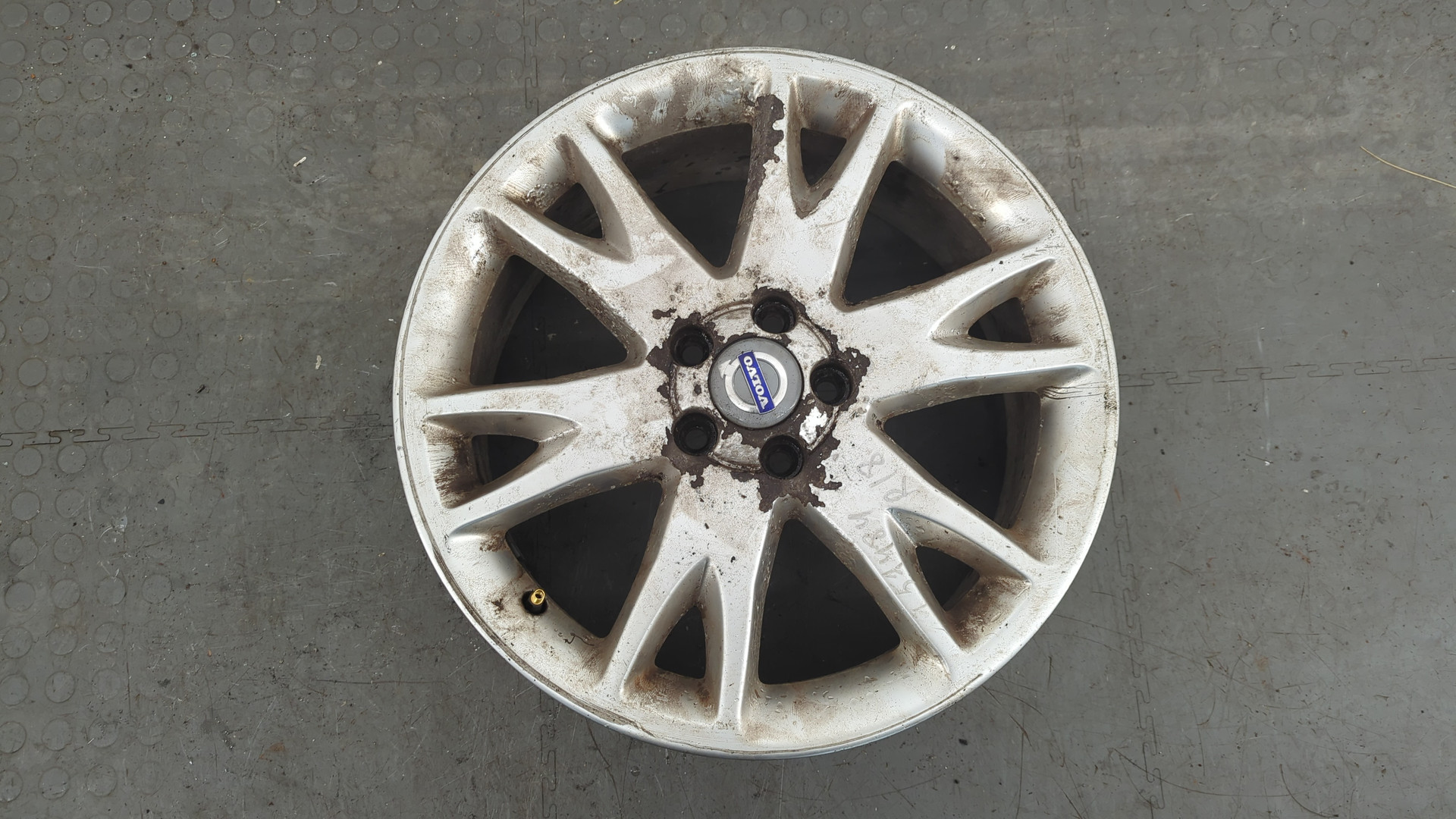 Диск колесный литой легкий сплав