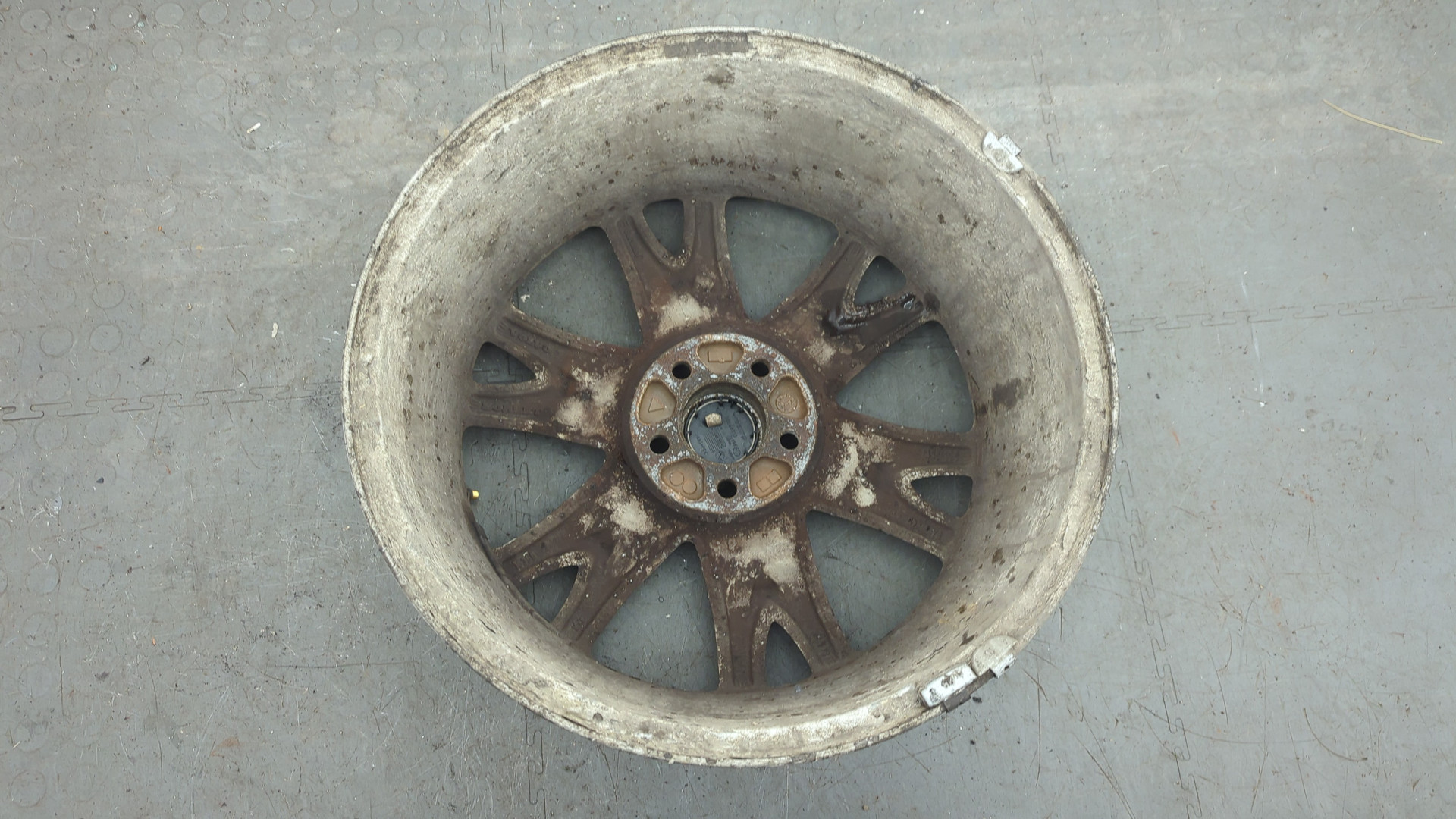 Диск колесный литой легкий сплав